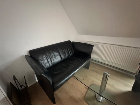 Image 1 of Ensemble de salon Jori : canapé 2 places + 2 fauteuils et table basse Ronald Schmitt 75x75, hauteur réglable