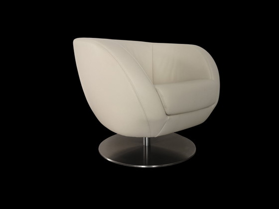 Image 1 of Poltrona in pelle Koinor “Pearl” in pelle Tara, crema/bianco – ottime condizioni