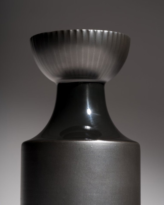Image 1 of Tapio Wirkkala Porcelaine Noire Vase Duo Rosenthal MCM Chic Minimalist & Iconic