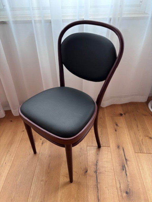 Sedie da caffè THONET 215 P in faggio curvato/mogano e pelle nappa nera
