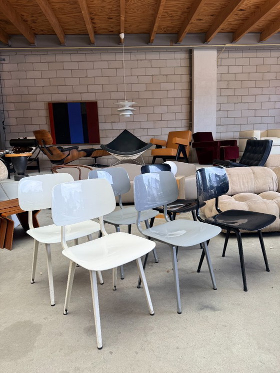 Revolt chairs by Friso Kramer (set of 6) – Ahrend de Cirkel, Dining chairs, Metal, Plastic (photo 4 of 16)