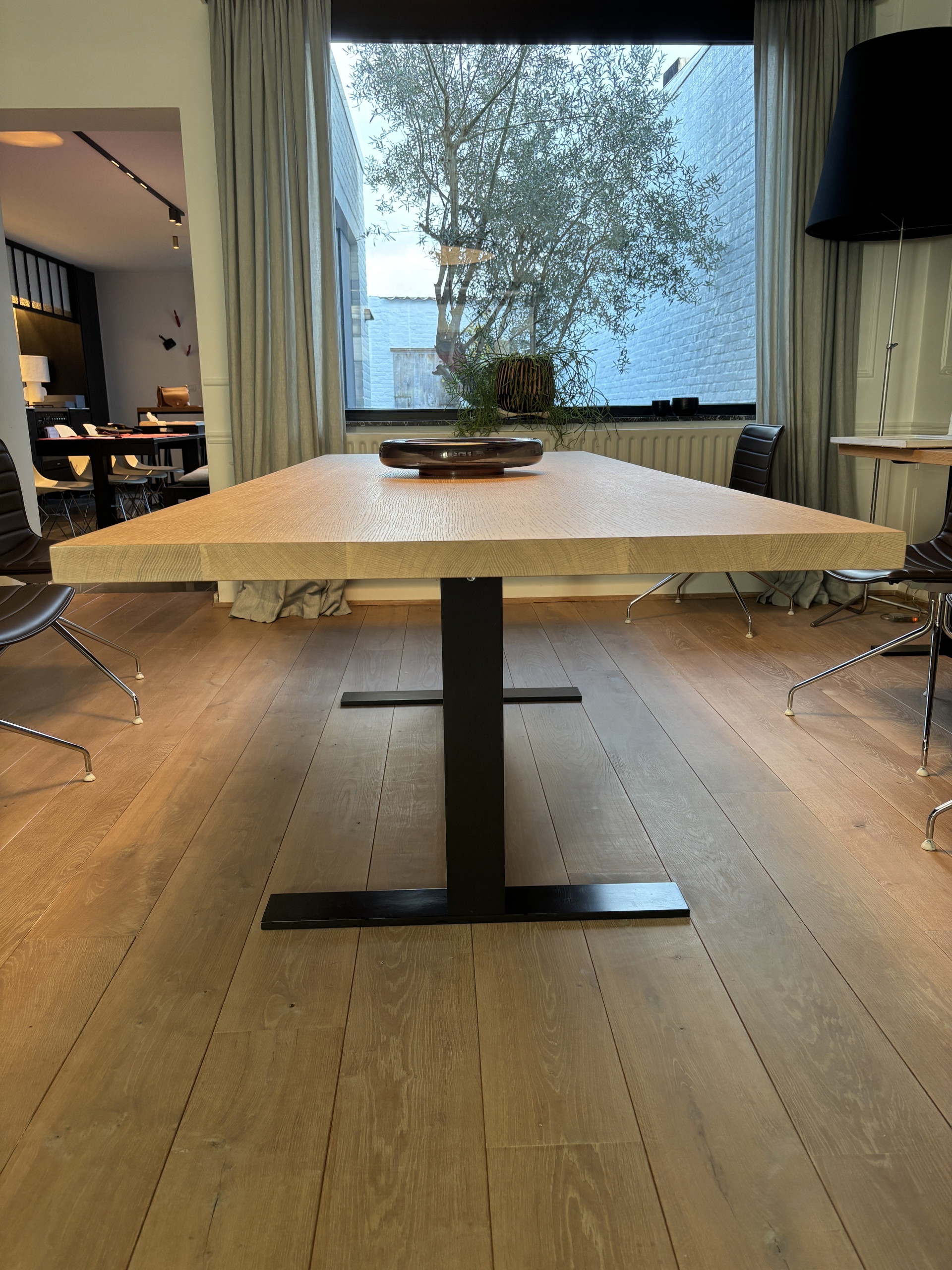 Table B&B Italia Eileen Design - parfaite | €1,575 | Whoppah