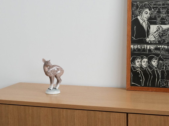 Image 1 of Statuina di cervo in porcellana, design danese, anni '70, produzione: Bing & Grøndahl