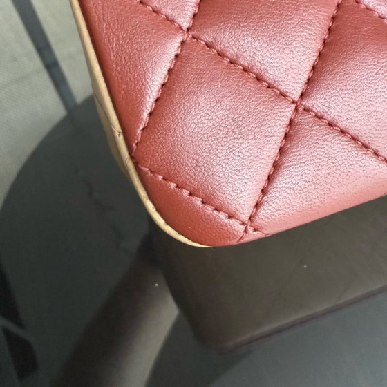 Image 1 of Chanel Classic Flap Medium - 25 cm gewatteerd lamsleer Tri-Colo goudkleurige hardware Serie 18
