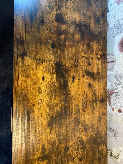 Scrivania angolare con struttura in acciaio – solo ritiro, bisogna andare subito!