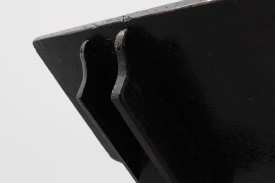 Image 1 of Französisches rustikales schwarzes Bücherregal aus Massivholz, ca. 1850