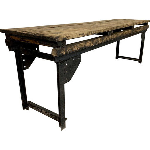 Consola industrial vintage en madera y metal.