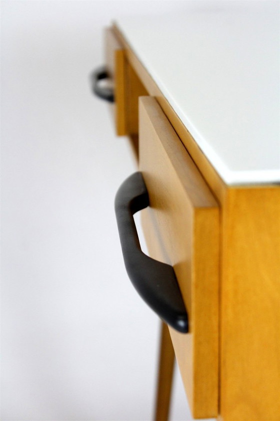 Gerestaureerd schrijfbureau in mid-century modern stijl van Up Zavody, jaren 60. – Glass (photo 11 of 20)