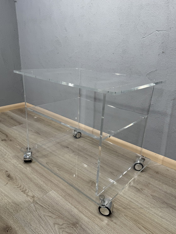 Image 1 of Tavolino laterale in acrilico del 1980