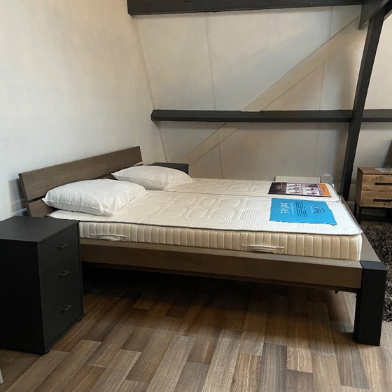 Image 1 of Queensize lefikant Stef