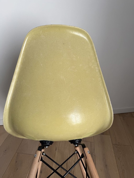 DSW Eames Herman Miller US Edit 50s 60s Design No Vitra Knoll Yellow – Dining chairs, Fiberglass (photo 3 of 10)