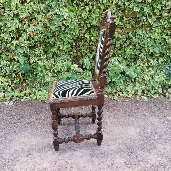 Antique carved wooden chair – Dining chairs (photo 3 of 8)