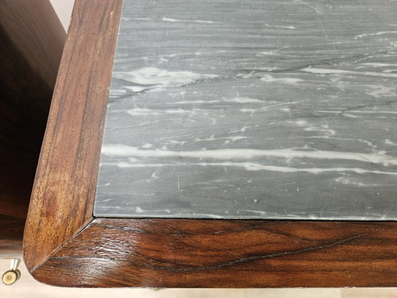 Image 1 of Pair of 1930s Art Deco bedside tables in walnut burl with marble top