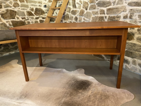 Image 1 of Vintage teakhouten bureau van Tibergaard