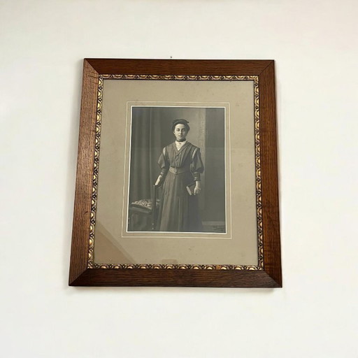 Genuine Wilhelminian style frame with original photograph and passe-partout around 1900