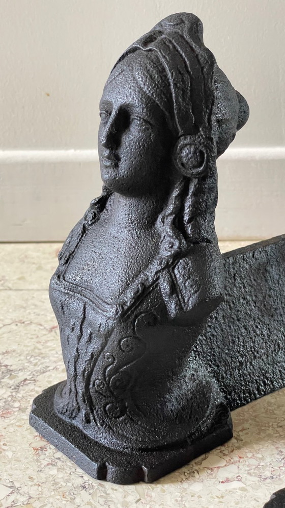 Image 1 of Perros de bomberos de hierro fundido antiguos para apartamentos