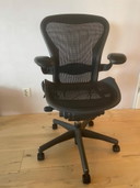 Herman Miller Aeron grafietstoel