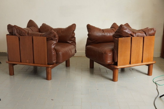 Image 1 of Een prachtig paar brutalistische loungestoelen, ontworpen door Jonathan De Pas.