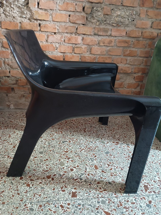 Image 1 of Vicar Vico Magistretto's chair