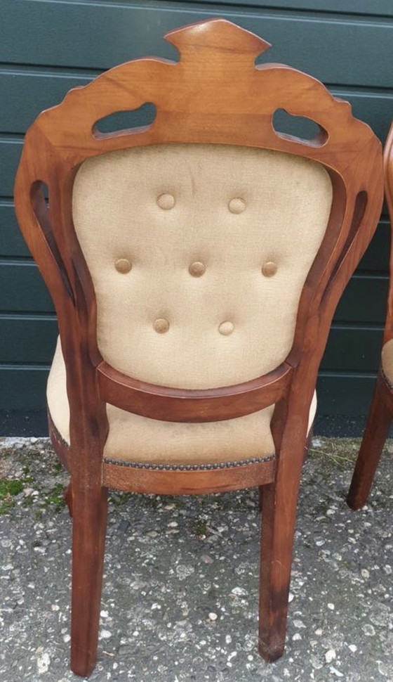 Image 1 of 4 Chesterfield-Esszimmerstühle im Barockstil