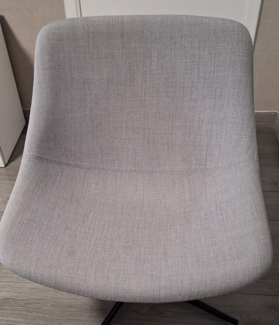 Lapalma Auki S113 and Kipu D02 in fabric, Swivel chairs, Textile, Grey, Modern (photo 7 of 11)