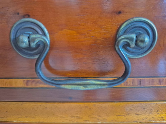 Elegant Eye-Catcher with History: Beautiful Mahogany Secretary Desk – Wood (photo 9 of 11)