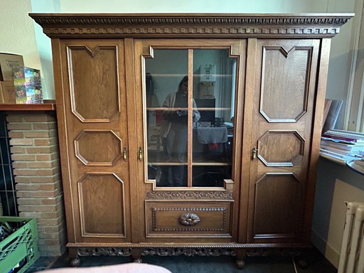 Vecchia libreria/vetrina degli anni '30 con ante in vetro