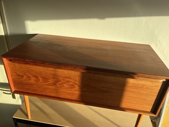 Image 1 of Scandinavische dressoirs