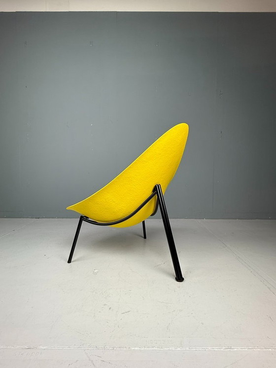 Image 1 of Fauteuil lounge trépied en fibre de verre jaune Ed Merat, France, 1956