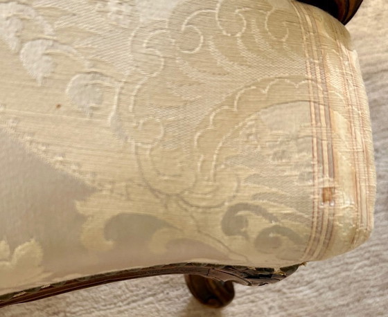 Image 1 of Pareja de sillones estilo Luis, tallados a mano, que necesitan restauración.