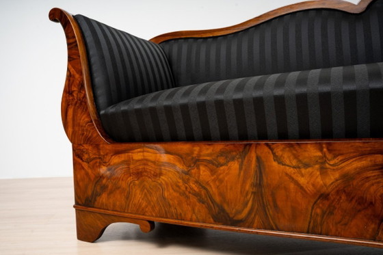 Excepcional Sofá Biedermeier de Nogal del Siglo XIX, circa 1850, Sofás de 2 plazas, Madera, Negro (foto 11 de 18)