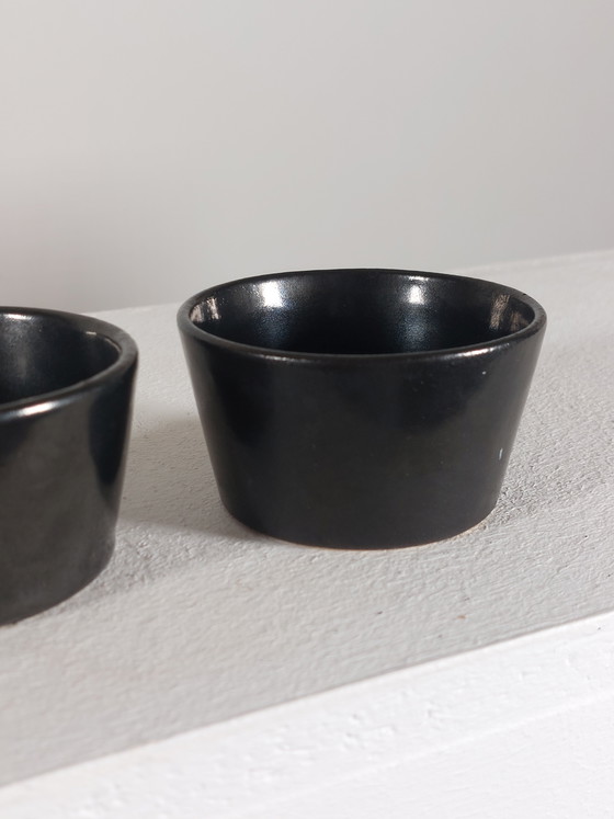 Image 1 of Een paar zwarte vintage Hedwig Bollhagen oxideglazuur 588 kopjes