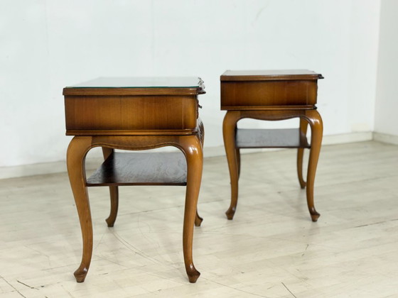 Image 1 of Chippendale nachtkastje / vintage bijzettafel / nachtkastje uit het midden van de vorige eeuw / jaren 60