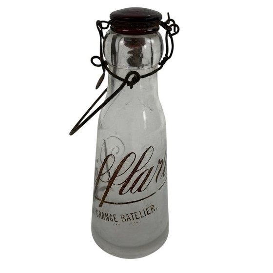 Image 1 of Collection de 42 bouteilles anciennes françaises de lait, de vin et de spiritueux