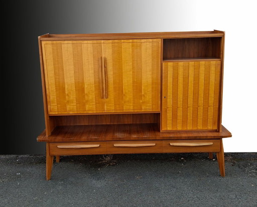 Storage unit with doors and drawers