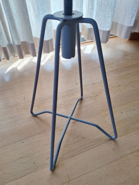 Image 1 of Kruk in hoogte verstelbaar, industrieel design