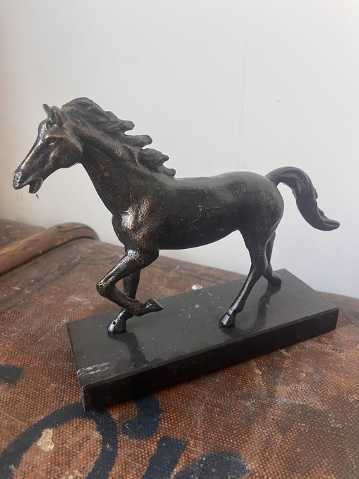 Bronzestatue Pferd