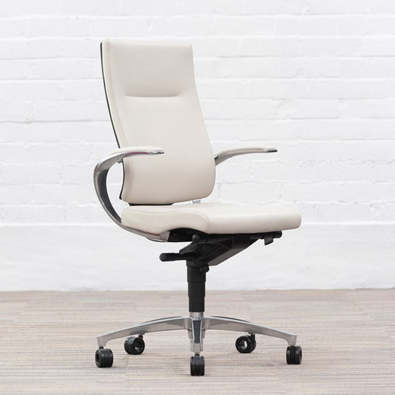 Image 1 of Dauphin In Touch 5410 Executive chair