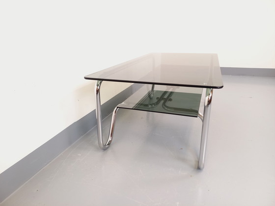 Image 1 of Table Basse Rectangulaire Italienne Vintage 2 Plateaux en Verre Fumé et Métal Chromé des Années 70