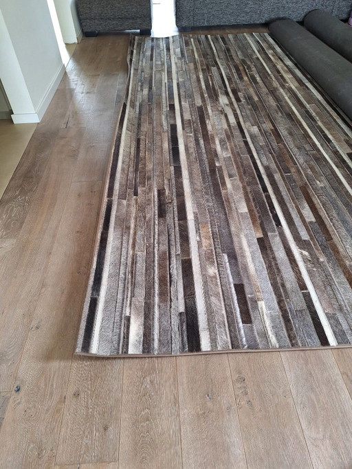 Tappeto esclusivo in edizione limitata con design Flash – Pelle di asino zebrata – 400 × 450 cm (photo 2 of 9)