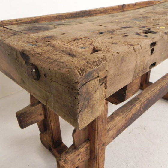 Banco de trabajo industrial de madera con tornillo de banco, 194 cm de largo, década de 1930. (photo 24 of 34)