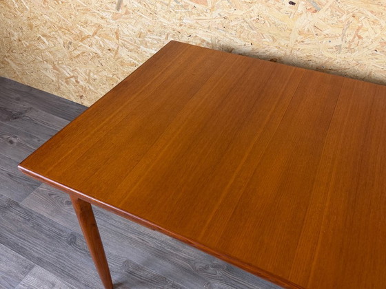 Image 1 of Table de salle à manger en teck des années 1960/70, design danois moderne, Danemark
