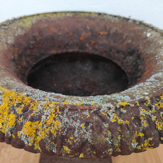 Image 1 of Vintage gietijzeren tuinvaas, plantenbak bloembak