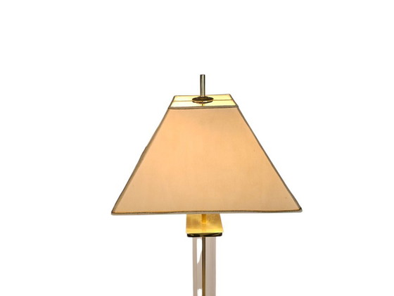 Image 1 of Lámpara de pie de lucita de latón y plexiglás