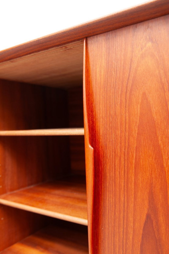 Image 1 of Groot teakhouten dressoir uit Dyrlund, jaren 60