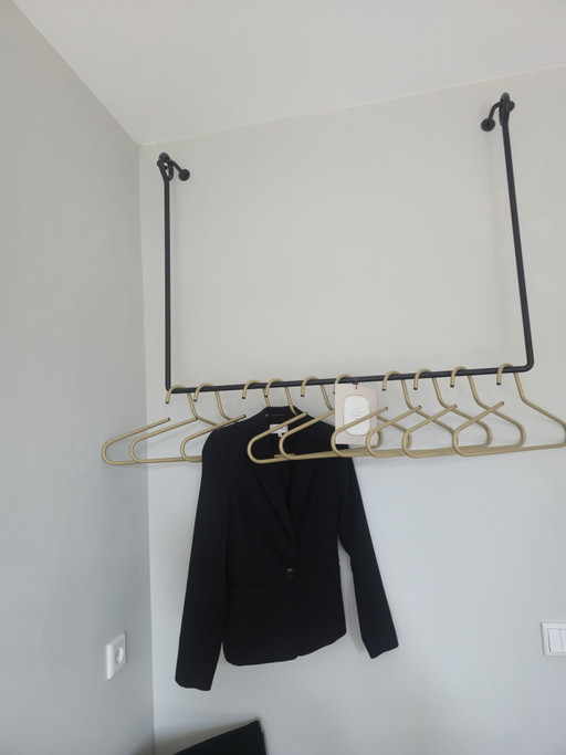 House Doctor – portant à vêtements, noir/acier – kapstokken, Metal