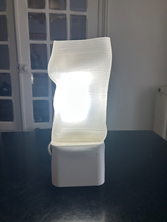 Thermoformed Plastic Lamp – Table lamps (photo 3 of 8)