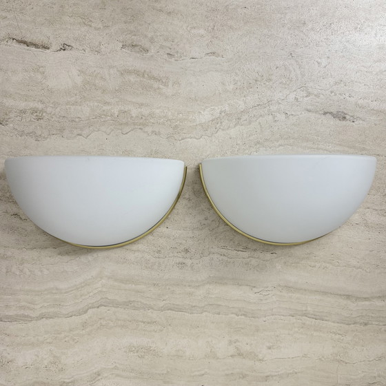 Image 1 of Paar Limburger Glashütte Wandleuchte Leuchter Opalglas mit goldenen Details , 1970er Jahre