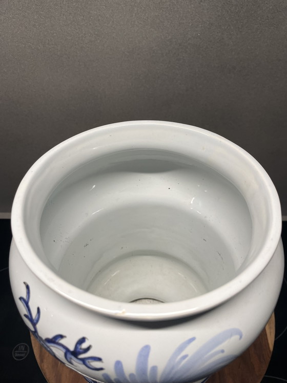 Image 1 of Delft blue apothecary jar with lid