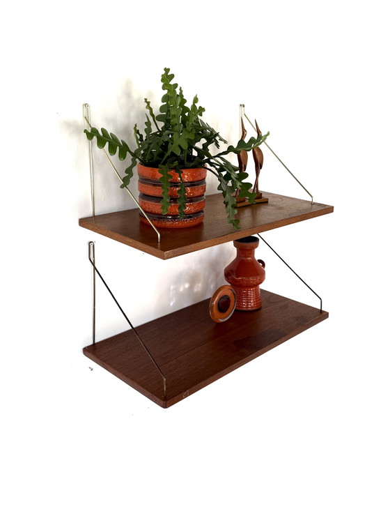 Image 1 of Ensemble de 2 étagères murales vintage en teck des années 60